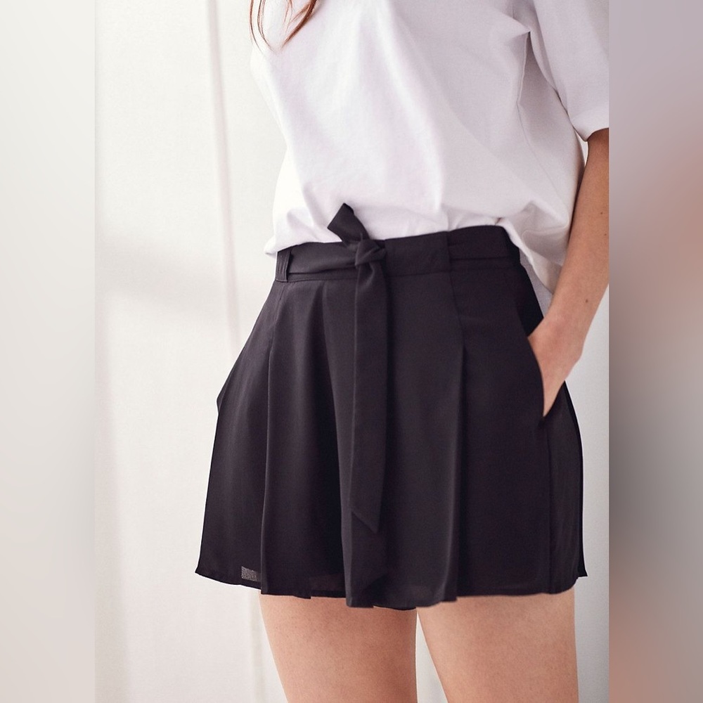 Aritzia - Sunday Best Westley Short - Size 00 - Brand New 💎